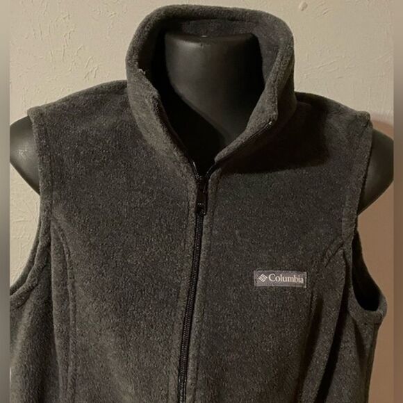 Medium Columbia Charcoal Gray Sleeveless Zippered 2 Pocket Fleece Vest NWOT - Picture 2 of 10